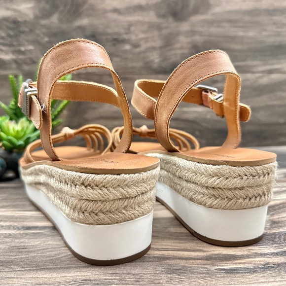 NIB Lucky Brand Juniffer Platform Wedge Sandal Latte Dress Winter Haze 9M - Picture 7 of 13